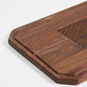 Planche à découper en bois de noyer de qualité supérieure avec rainure pour le jus Planche à découper en bois massif pour la préparation et le service des aliments en cuisine - Product Image 3