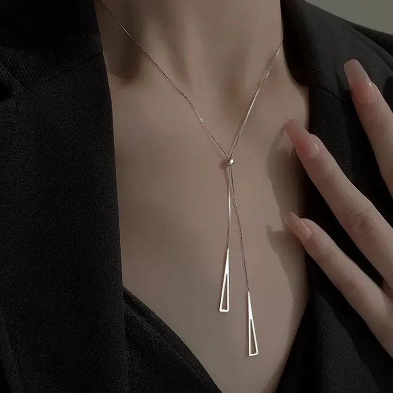 S925 gümüş kazak zinciri kızlar kolye trendy niş tasarım işık lüks high-end uzun kazak zinciri klavikula zinciri