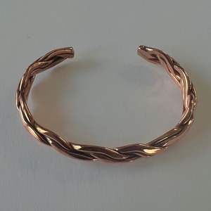 Bracelet en cuivre de qualité export, fabriqué en cuivre pur avec soin des détails et de la finition - Product Image 2