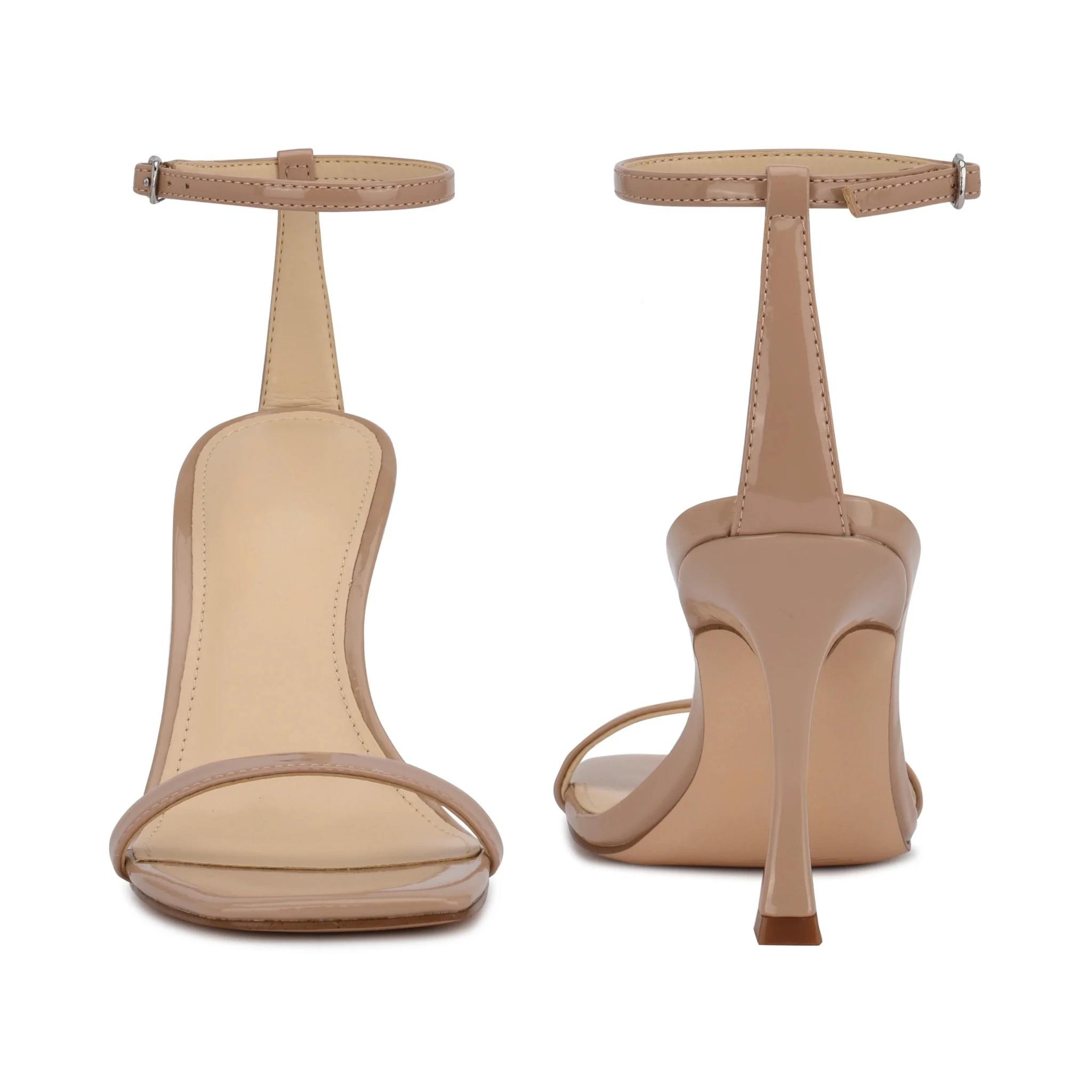 สีน้ำตาลอ่อน