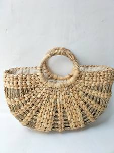 Jacinthe d'eau tissée à la main de façon unique Sac pour femme écologique Fermeture ouverte florale Deux poignées Capacité de 1L Utilisation en extérieur Café Dates - Product Image 4