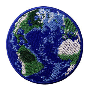 Badges brodés sur mesure décorations de style dernier cri épingle de sûreté quantité en vrac services de logo en gros OEM disponible - Product Image 1