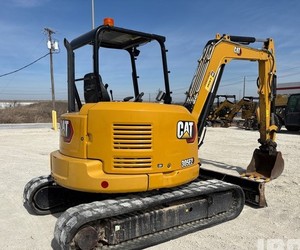 รถขุดขนาดเล็ก CAT 320 สำหรับงานหนัก ใช้สำหรับงานก่อสร้าง เหมืองแร่ และโครงการก่อสร้างถนน ในราคาที่แข่งขันได้ - Product Image 3