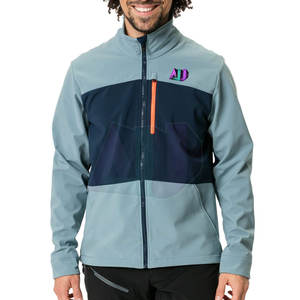 Chaqueta de Invierno Softshell para Hombre de Primera Calidad con Logotipo Frontal, Diseño Ligero, Ecológico y Transpirable - Product Image 3