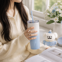 Kotak Hadiah Tumbler Beruang Lucu dengan Dompet Koin Gantungan Kunci Boneka, Set Hadiah Promosi untuk Ulang Tahun dan Liburan