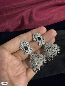 ENSEMBLE DE BOUCLES D'OREILLES DE STYLE CLASSIQUE EN DIAMANTS AMÉRICAINS POUR MARIAGES ENSEMBLE DE BOUCLES D'OREILLES DE STYLE CLASSIQUE À LA MODE POUR FEMMES ET FILLES - Product Image 2