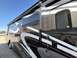 Camping-car de toit réglable d'occasion 2021 T-h-o-r C-h-a-l-l-e-n-g-e-r 35MQ Euro 6 pour 4-6 personnes, une chambre, réfrigérateur - Product Image 3