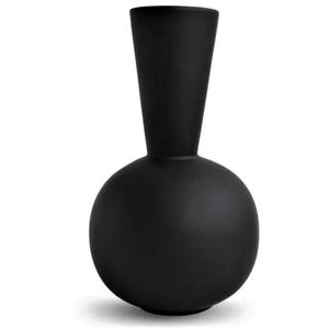 Exportador de metal forma personalizada jarrón hecho a mano estilo elegante aspecto moderno Mesa florero de decoración de flores - Product Image 1