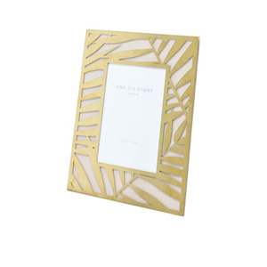 Marco de Fotos Vertical de Aluminio con Diseño Moderno, Ondulado y Repujado, Tamaño Personalizado, Duradero y Elegante, para Bodas, Hogar u Oficina - Product Image 4