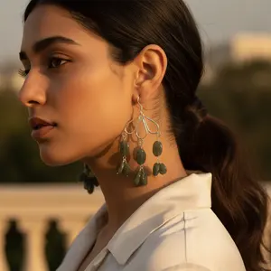 Boucles d'oreilles pendantes tendance pour femmes, en argent, avec pierres précieuses vertes, bijoux en cuivre et en laiton pour les fêtes, avec zircon, perle et diamant - Product Image 2