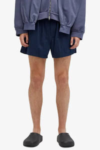 Pantalones cortos atléticos de color azul marino con cintura elástica, tela transpirable y ajuste relajado, patrón sólido para correr, gimnasio, ropa informal - Product Image 2