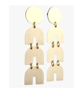 Pendientes de metal de moda para mujer con acabado oxidado y patrones étnicos tradicionales para un aspecto atemporal - Product Image 3