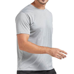 T-shirts de sport pour hommes en coton et polyester de qualité supérieure avec logo personnalisé Tissu à séchage rapide et respirant pour Streetwear Fitness - Product Image 3