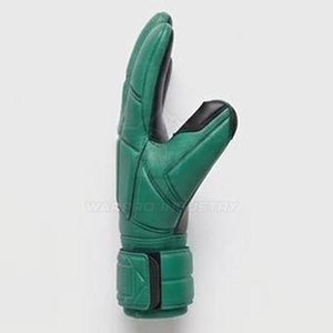 ถุงมือผู้รักษาประตูพร้อมสายรัดข้อมือปรับได้ จับกระชับมือ ใช้งานได้ดีสำหรับการแข่งขันฟุตบอล การฝึกซ้อม และการเล่นกีฬา - Product Image 3