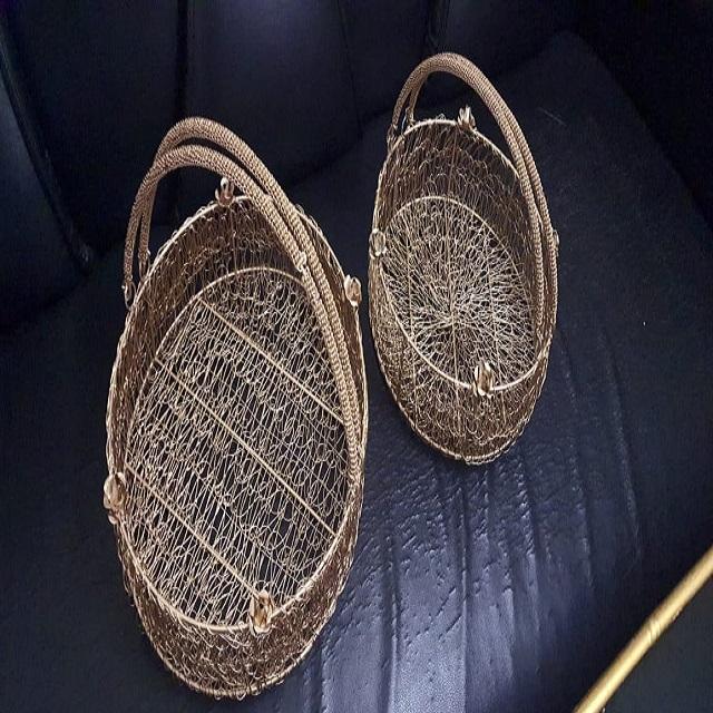 สีเทาอ่อน