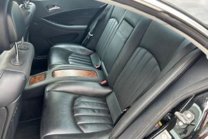 MERCEDES-BENZ CLS500 2006 USADO, Volante a la Izquierda/Derecha - Product Image 2