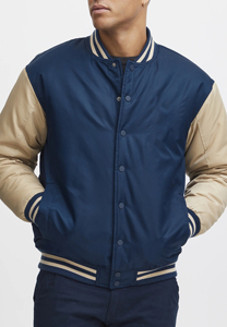 Veste de baseball classique pour homme, sur mesure, de qualité supérieure, OEM, bleu avec manches contrastées beiges, style universitaire. - Product Image 5