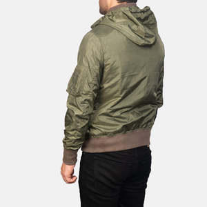 เสื้อแจ็คเก็ตบอมเบอร์สีเขียวพิมพ์ลายกันน้ำแบบถักทอจาก GLOBAL LEATHER  ตกแต่งซิป  ลายปะติดตัวอักษร  สไตล์ลำลองสำหรับฤดูใบไม้ร่วง  มีฮู้ด - Product Image 4