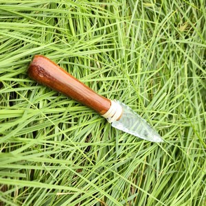 Cuchillo Athame de Obsidiana Negra Premium Hecho a Mano con Diseño de Mascota MUNTAHA AGATE para Coleccionistas de Arte - Product Image 4