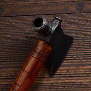 Hache Tomahawk en acier Damas de haute qualité, forgée à la main, très vendue, avec manche en bois de rose gravé à la main - Product Image 4