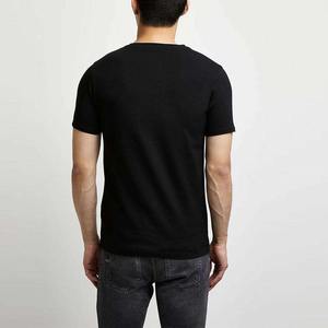 Camiseta Unisex de Estilo Urbano con Patrón Atemporal, Fabricante de Camisetas Casuales de Algodón de Alta Densidad, Suministro al por Mayor de Fábrica - Product Image 6