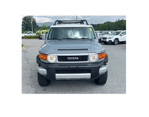 Pre-owned 2014 Toyyota FJ Cruiser 4L V-6 DACT, VVT-i commande de soupape variable, régulier sans plomb 260HP-expédition disponible - Product Image 1