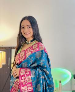 Vêtements ethniques indiens de Style moderne, belle soie Banarasi, sari tissé pour femmes, fournisseur de mode, prix le plus bas - Product Image 3