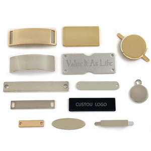ETIQUETAS METÁLICAS DE DISEÑO, Etiquetas de Metal Personalizadas al por Mayor para Ropa, Etiquetas con Logotipo para Prendas de Vestir, Trajes de Baño - 20 AÑOS de Experiencia - Product Image 4