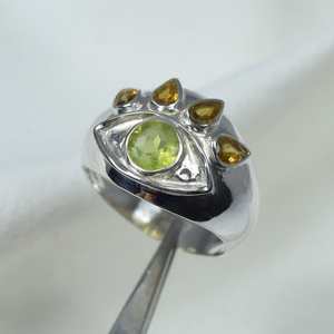 Anillo de Plata de Ley con Peridoto, Joyería Hecha a Mano con Múltiples Piedras Preciosas, Elegante Anillo de Declaración, Regalo para Mujer - Product Image 5