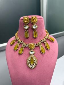 Ensemble de collier de qualité supérieure, design magnifique, peut être porté avec des tenues ethniques et occidentales, parfait pour les soirées - Product Image 6