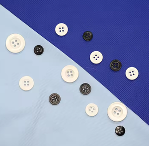 Botones Redondos Planos de Plástico R-PET Pulido, 4 Agujeros, Varios Tamaños para Prendas, Camisas, Bolsos, Más Vendidos - Product Image 3