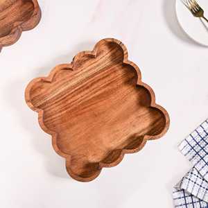 Plateau de service carré moderne en bois d'acacia fait main, 26x26cm, pour la vaisselle et la décoration de table de fête - Product Image 2