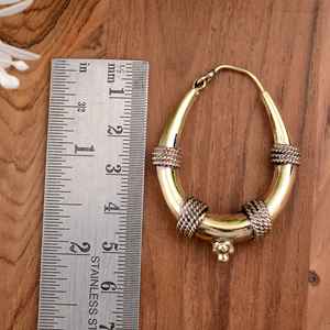 Boucles d'oreilles bohème faites à la main en laiton doré, boucles d'oreilles en or Boho Chic, touche de fantaisie, boucles d'oreilles en or prêtes pour les cadeaux. - Product Image 2