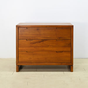 Table de chevet en teck pratique et moderne avec 3 tiroirs pour la chambre à coucher - Product Image 3