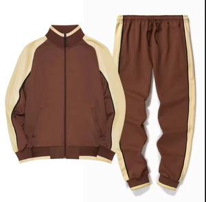 Streetwear sportif pour hommes 2 pièces survêtement brodé polyester couleur contrastée survêtements vêtements de sport à la mode - Product Image 1