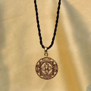 Venta caliente 14K chapado en oro al por mayor Yantra colgante joyería regalo lindo fiesta boda occidental joyería de latón - Product Image 3