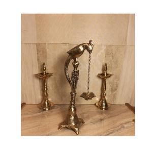 Exquisita escultura de Dios de metal de latón captura el viaje divino de la paz Fe y mitología en la armonía sagrada dorada - Product Image 2