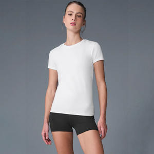 Camiseta de gran tamaño para mujer, ropa de calle, camiseta de moda informal personalizada, camiseta de moda OEM al por mayor, camiseta de verano lisa de alta calidad a granel - Product Image 1