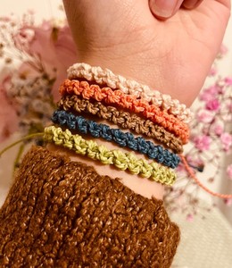 Bracelets d'amitié tressés faits main style surfer - Product Image 1