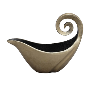 Plateau rectangulaire écologique en métal avec couleur dorée et motif de feuille sur le bord avec des dimensions de 23 x 9,5 x 1 cm - Product Image 5