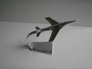 Modelo de avión decorativo de Metal de aluminio pulido estatuilla avión con soporte hogar Oficina escritorio decoración regalo coleccionable - Product Image 3