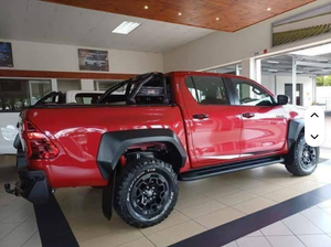 Parfait État d'Occasion 2023 pour HILUX 2.8GD6 Double Cabine 4x4 Conduite à Gauche - Product Image 6