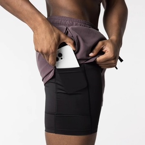 Short de sport 2-en-1 pour homme, coupe classique, avec poche pour téléphone, conception personnalisée, logo sur mesure, vente en gros, essentiels d'entraînement - Product Image 3