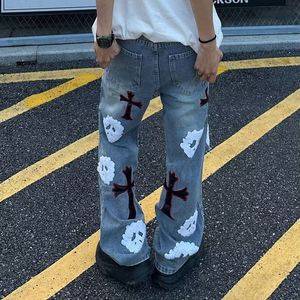 กางเกงยีนส์ทรงหลวมสำหรับผู้ชายกางเกงยีนส์ขาสั้นผ้าโพลีเอสเตอร์ปักลายแบบสตรีทเอวซักได้ทำจากปากีสถาน - Product Image 1