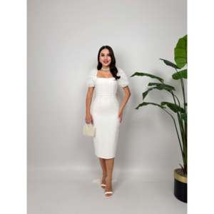 Robe en satin 2051 avec manches en tissu importé et détails en perles, taille naturelle - Product Image 2