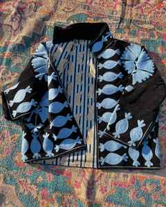 Chaqueta de invierno de terciopelo con bordado Suzani hecha a mano de la mejor calidad, Chaqueta corta Suzani para mujer, chaqueta Kantha acolchada corta de tamaño libre - Product Image 2