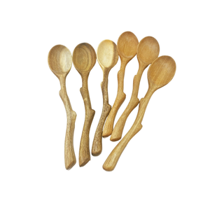 Cuchara de madera Premium para uso en la cocina-Utensilio de mango largo hecho a mano para revolver y servir ollas profundas - Product Image 2