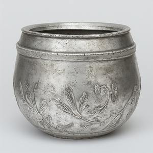 Maceta de metal decorativa brillante pulida rústica perfectamente adecuada para la decoración elegante del jardín y las necesidades de estilo de temporada - Product Image 3