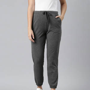 Pantalons de survêtement pour femmes, tissu de haute qualité, confortable, coupe décontractée, logo personnalisé, adapté à la course à pied, au streetwear et aux vêtements de style de vie - Product Image 4