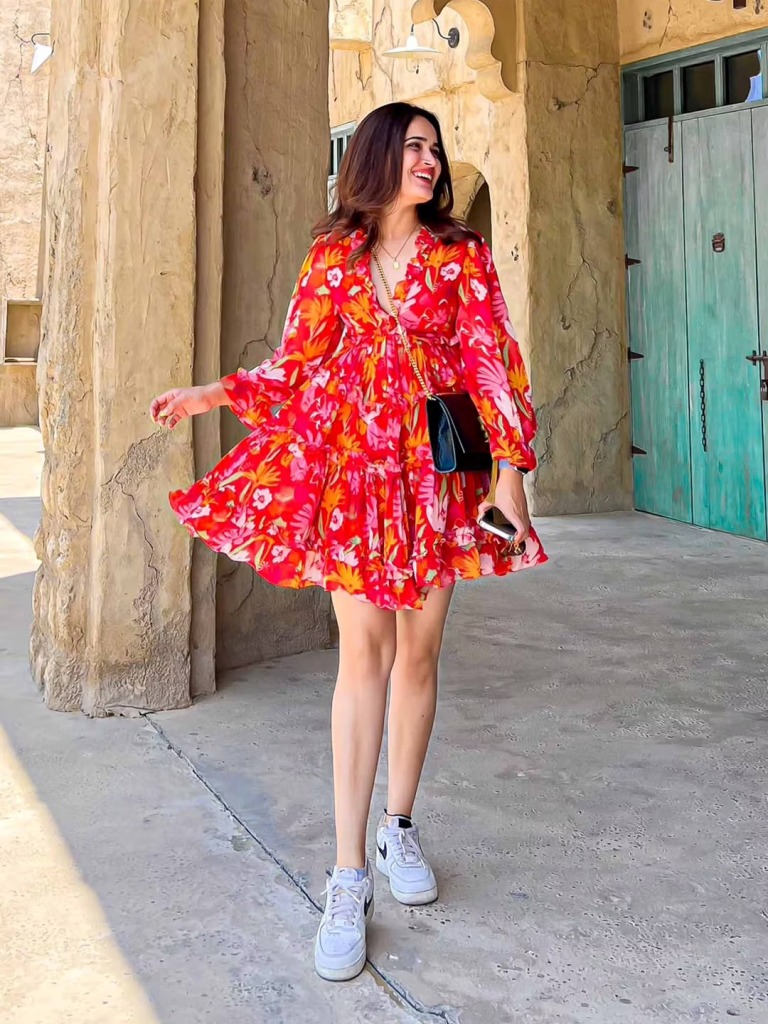 100 cotton dresses indian NEW DRESSES IN STORE Poppy Sanganeri Red Cotton Dress: Rs. 1,999 These dresses are not only perfect for the heat but are also suave, trendy and comfortable. Made in the 100%